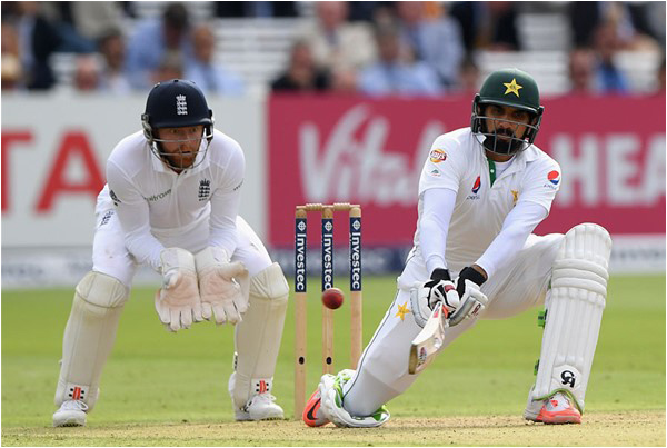 Misbah-ul-Haq's sweeps toyed with Moeen Ali, Lord's, 1st day