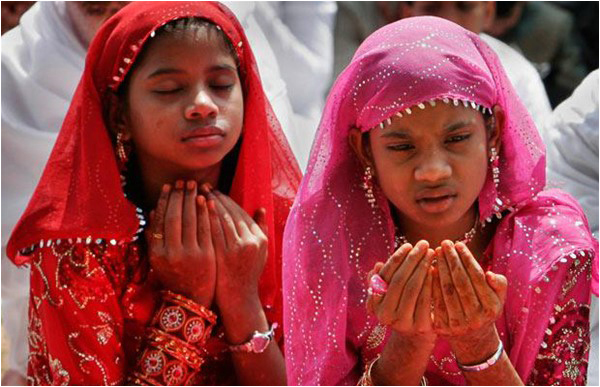 Young Muslim women during Eid-ul-Fitr, India