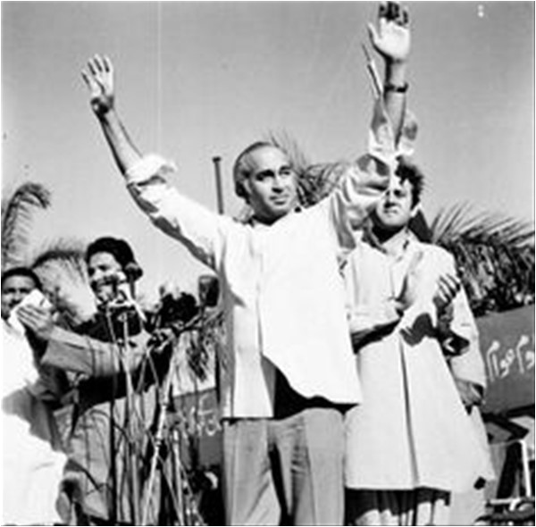 Zulfiqar Ali Bhutto, flanked by Hafeez Pirzada and Mairaj Muhammad Khan