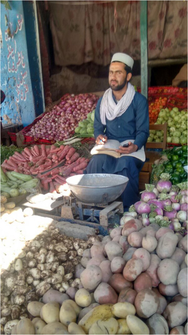 The trade in vegetables from Pakistan to Afghanistan has taken a particular hit